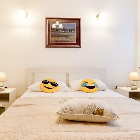 Central Apartment Smiley - Free Parking Zagreb Dış mekan fotoğraf