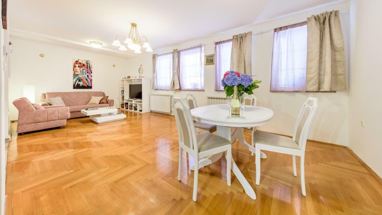 Central Apartment Smiley - Free Parking Zagreb Dış mekan fotoğraf