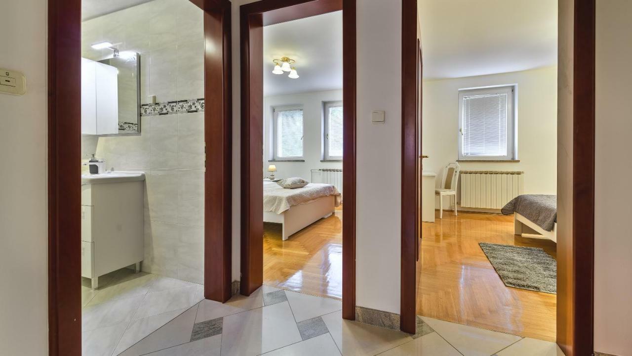 Central Apartment Smiley - Free Parking Zagreb Dış mekan fotoğraf