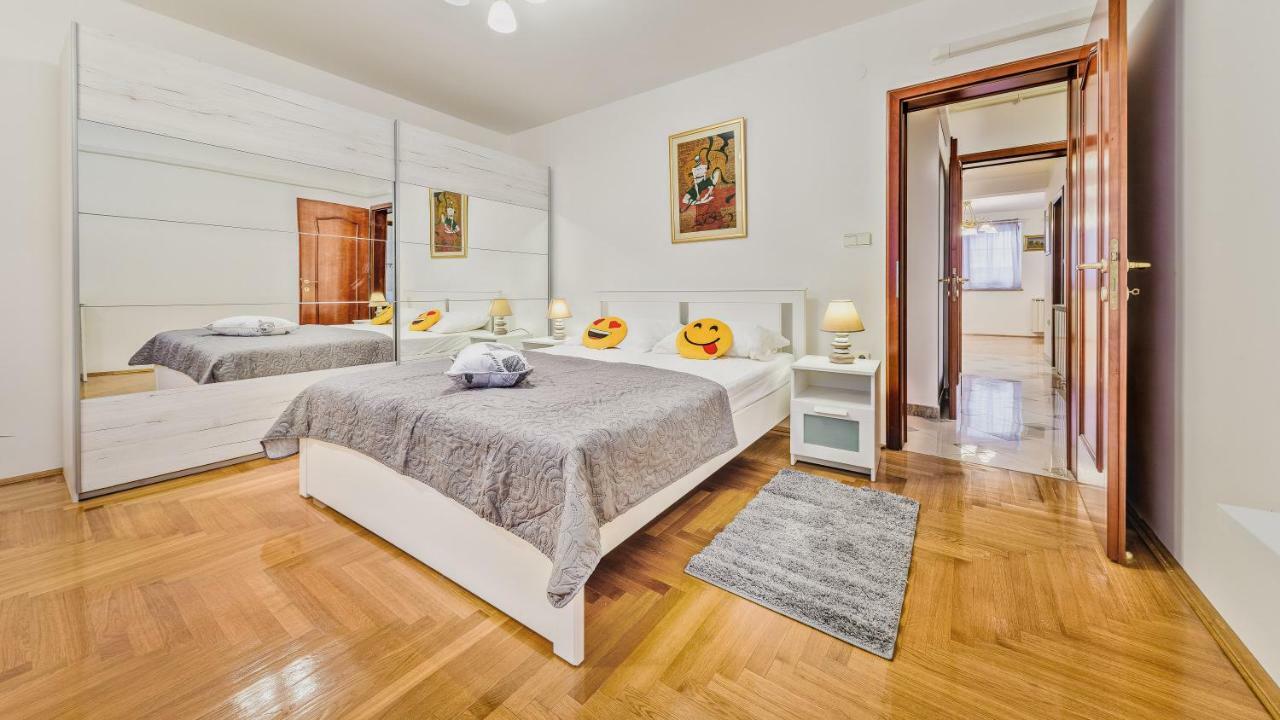 Central Apartment Smiley - Free Parking Zagreb Dış mekan fotoğraf