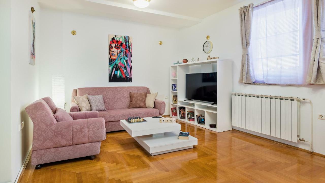 Central Apartment Smiley - Free Parking Zagreb Dış mekan fotoğraf
